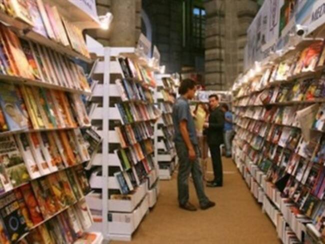 Inicio del la Feria Internacional del Libro de Guadalajara.'Leer es un placer' con Lorena Elizabeth Hernández
