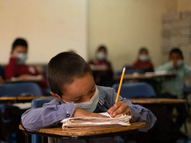 Líderes parlamentarios revisarán eliminación de Escuelas de Tiempo Completo