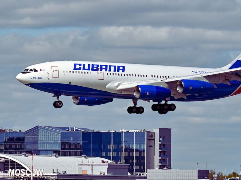 El gobierno de Cuba alertó que en horas no habrá combustible para aviones. Getty Images