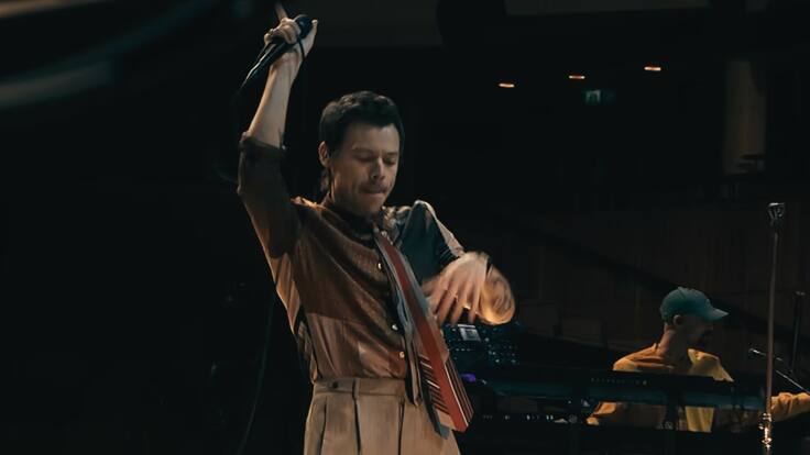 Harry Styles: ¿Por qué su versión de Everybody Wants To Rule The World es mejor que la original?
