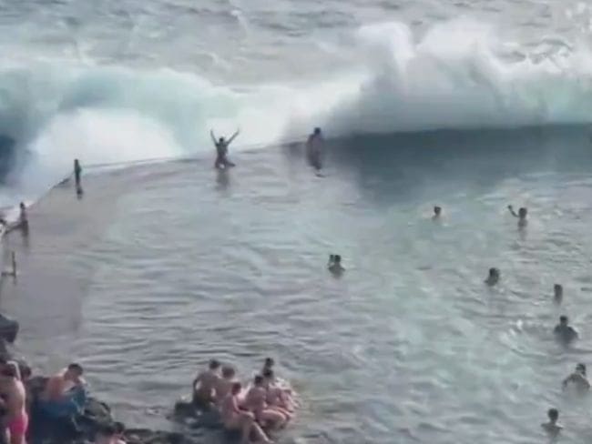 Ola gigante en Tenerife deja cuatro muertos y un desaparecido en piscina natural | VIDEO