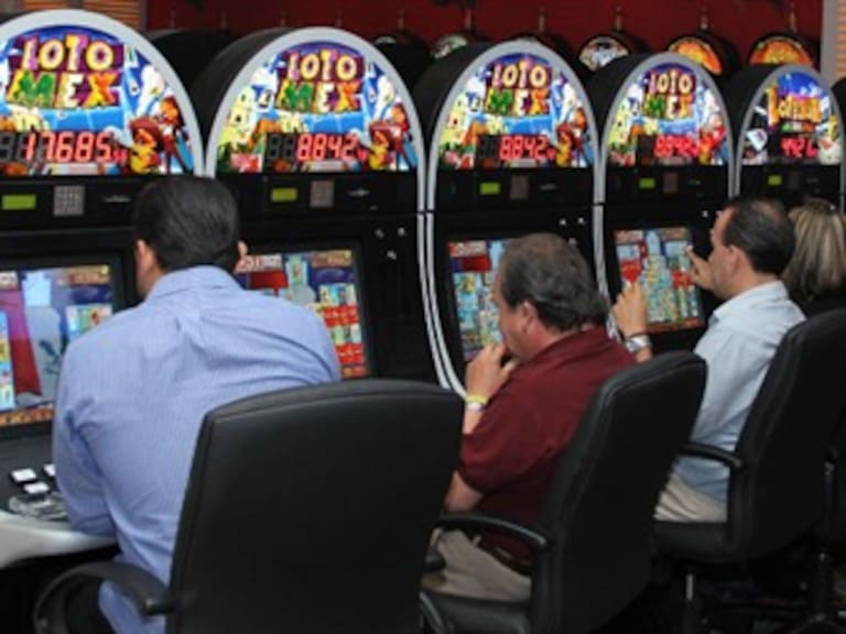 Separan a funcionario de CJF por posible relación con casinos