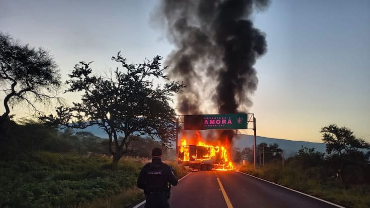 Bloqueos en Michoacán: Especialista cuestiona la estrategia de seguridad y falta de despliegue