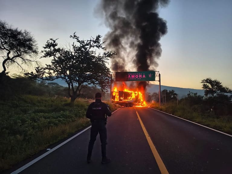 Bloqueos en Michoacán: Especialista cuestiona la estrategia de seguridad y falta de despliegue