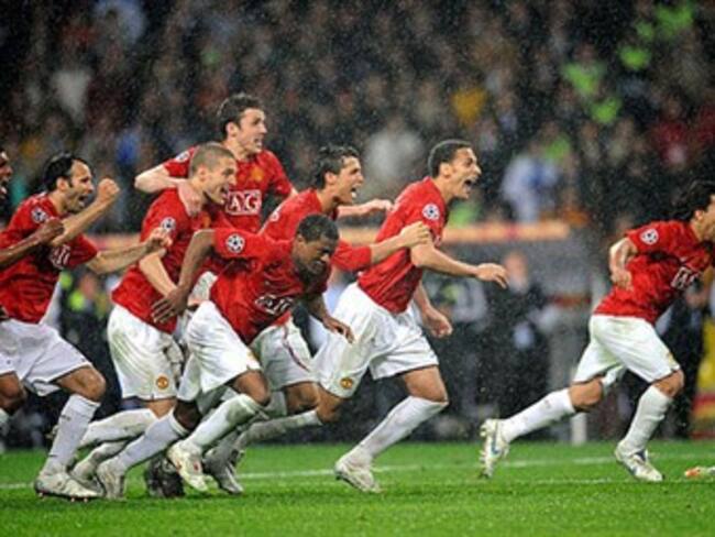 Asume Manchester United liderato en Inglaterra