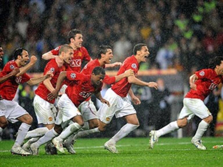 Asume Manchester United liderato en Inglaterra