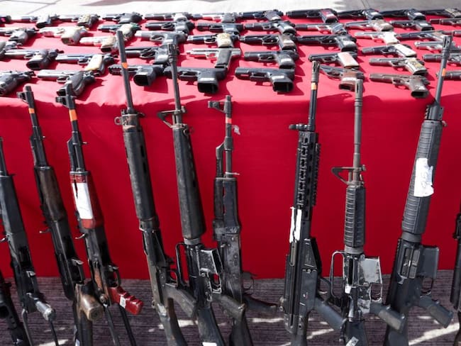 Rebasan en número las armas ilegales que entran a México: Sedena