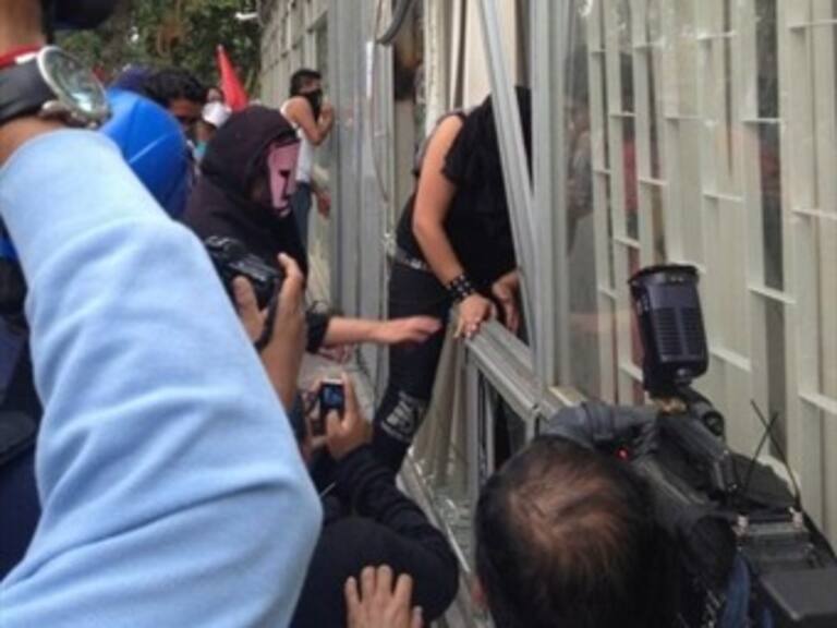 Registran actos vandálicos en oficinas administrativas del CCH en CU