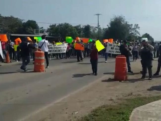 Enfrentamiento entre policías y pobladores deja varios heridos en Veracruz