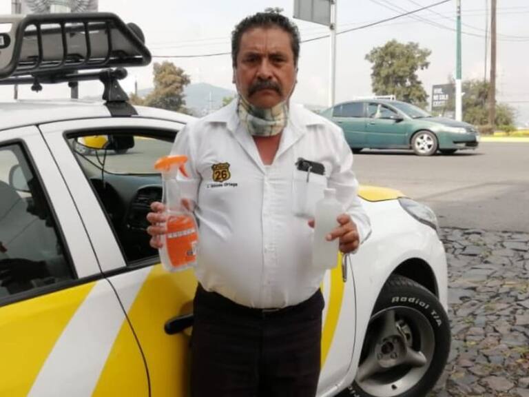 Taxistas protestan inconformes por usar caretas