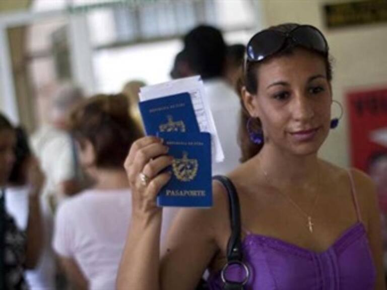 Buscan cubanos aprovechar nuevas normas migratorias
