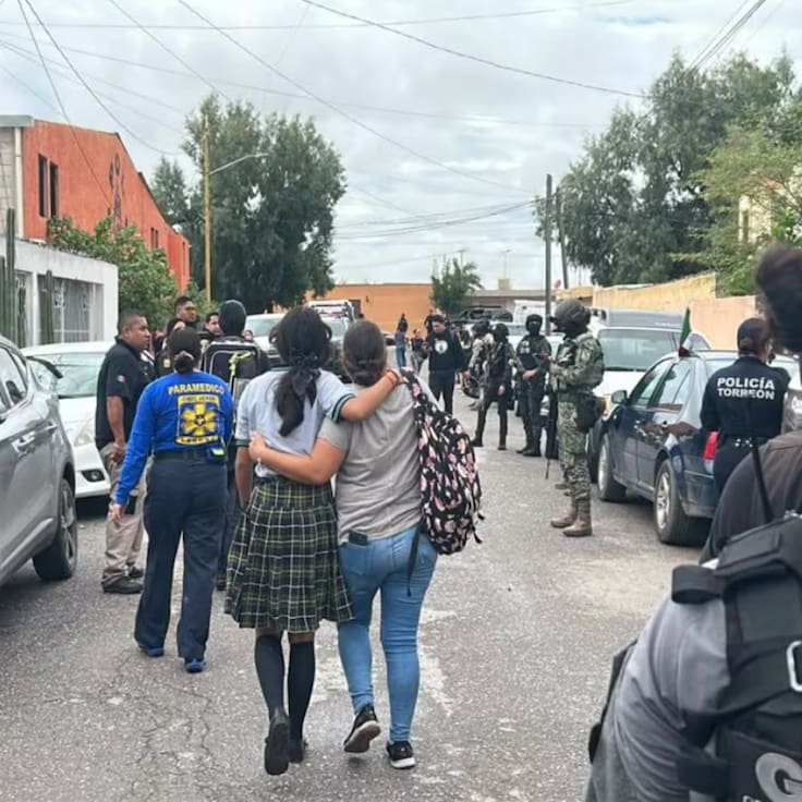 Atentado en Secundaria de Torreón deja personas heridas una de ellas de gravedad, hay dos menores detenidos