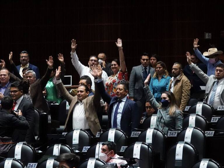 "No hubo irregularidad en la aprobación de reformas de AMLO en San Lázaro"