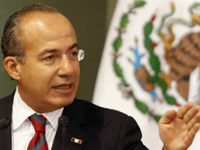 Envía Calderón iniciativas preferentes con Informe de Gobierno