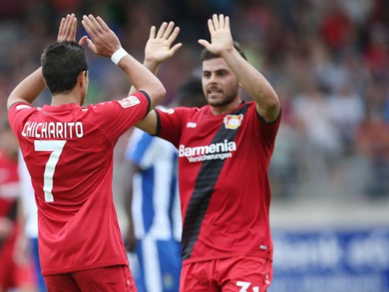 Chicharito rescata empate del Bayer Leverkusen en contra del Porto