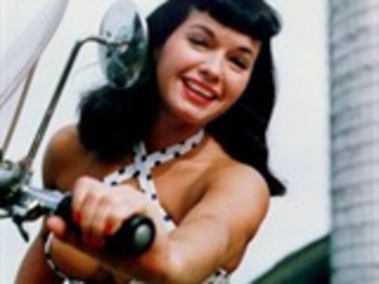 Fallece la legendaria Bettie Page a los 85 años de edad