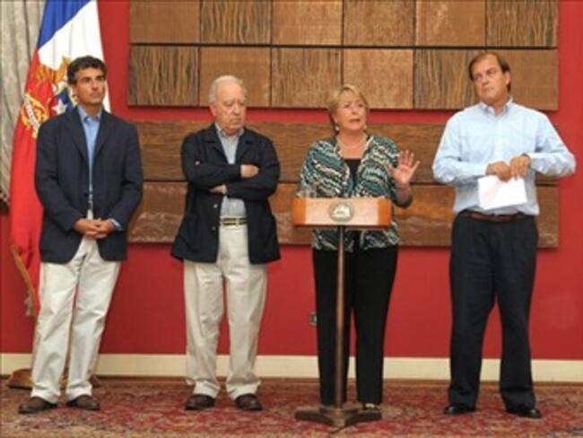 Chile: Despliegan 14 mil militares en zona de desastre