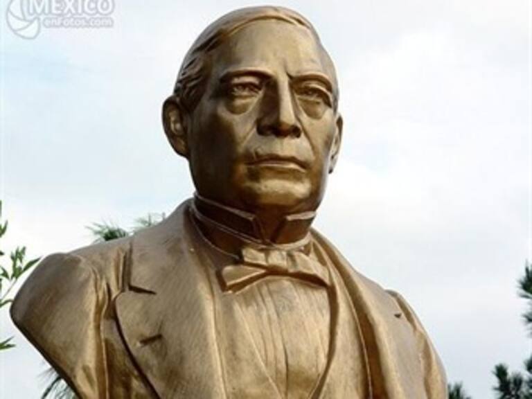 Ni los héreos nacionales se salvan, roban busto de Benito Juárez