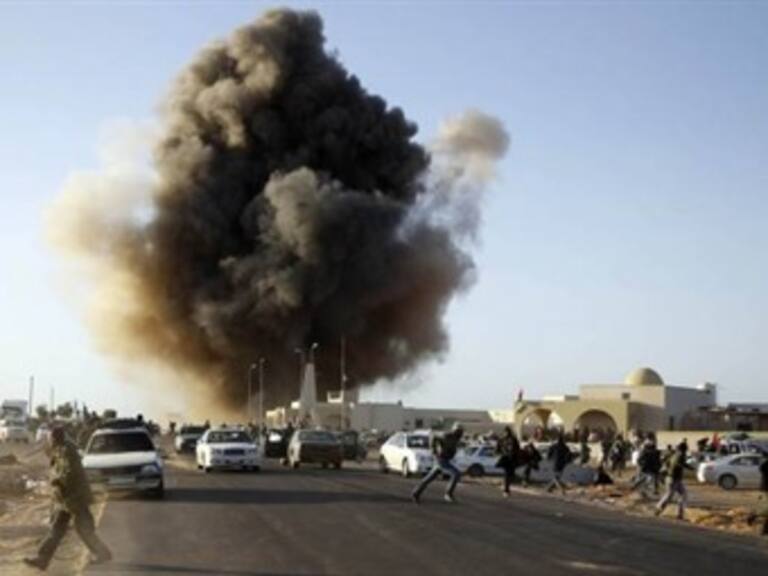 Desmiente Francia bombardeos en Libia