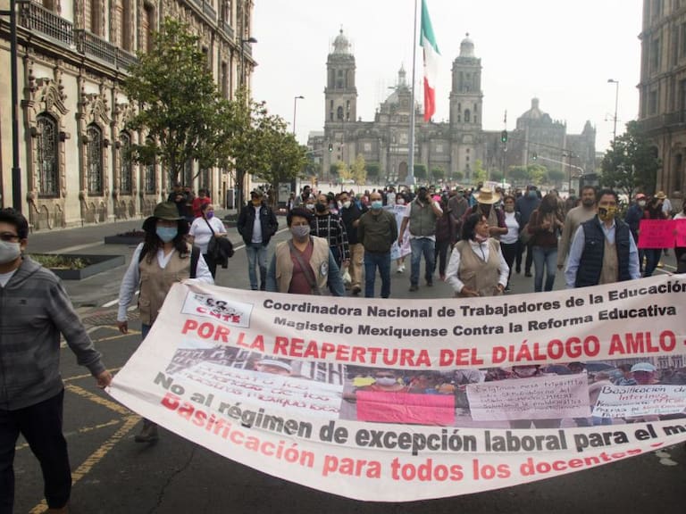 Manifestaciones y bloqueos afectan vialidades de la CDMX