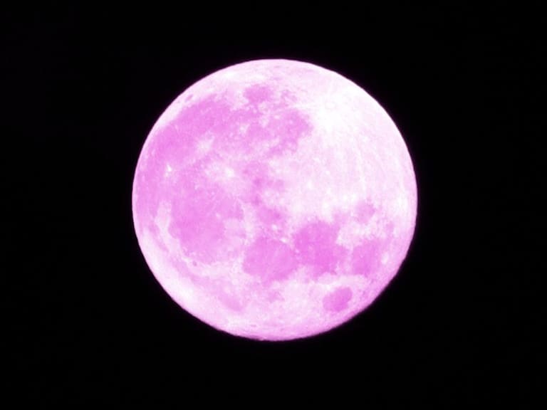 Superluna rosa 2021; ¿Por qué llamamos así esta luna? Cómo y dónde verla