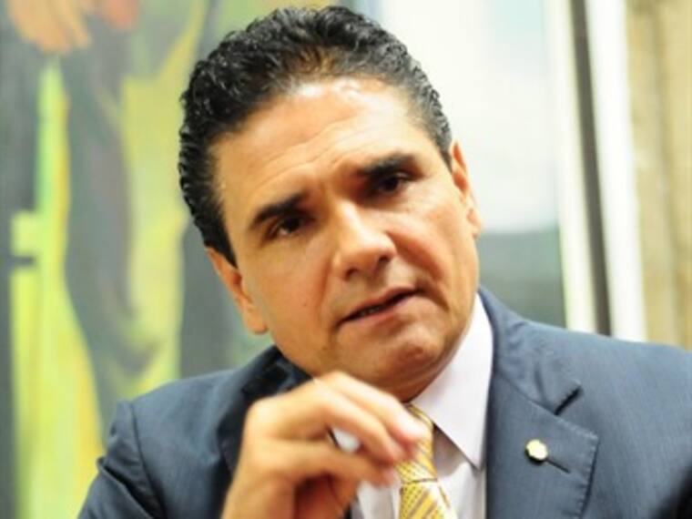 Con la licencia de Fausto Vallejo, Michoacán entró en un ambiente de incertidumbre: Aureoles