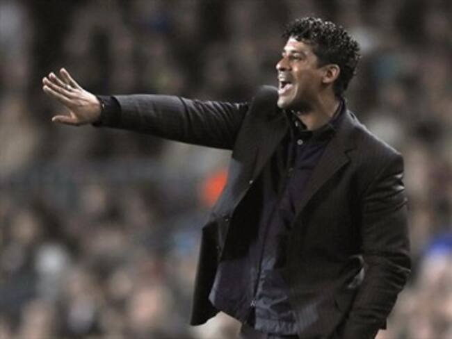 Satisfecho Rijkaard por rendimiento de Giovani dos Santos
