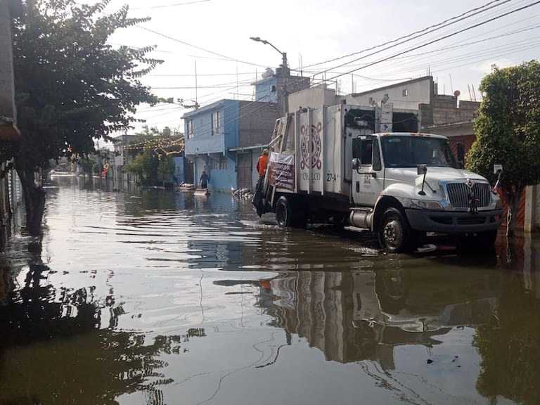 Después de 20 días de inundación el municipio de Chalco paso de 61 calles inundadas a sólo 39.