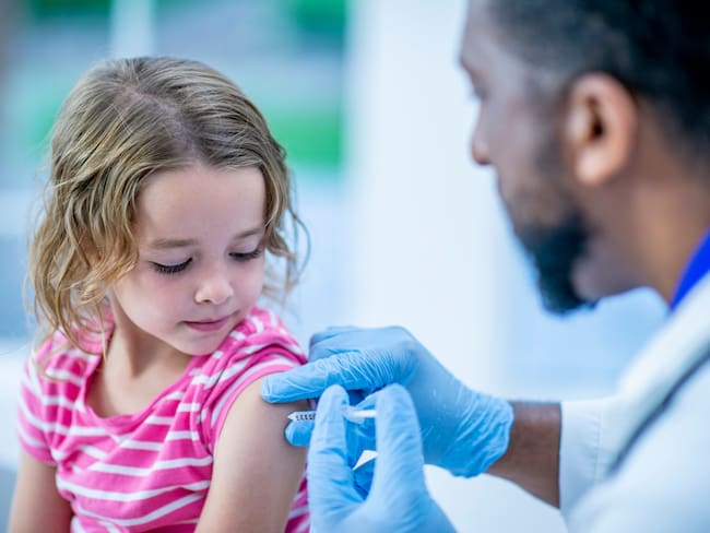 COFEPRIS deberá informar sobre vacuna contra Covid en menores de 5 años