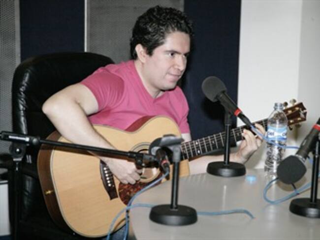 ¿Sabes qué es el fingerstyle?.Iker Cedeño, guitarrista 29/04/13