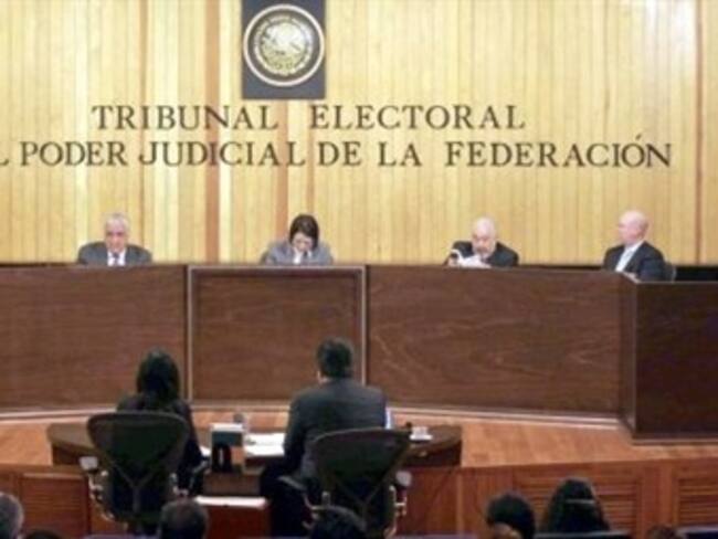 Desecha TEPJF queja contra presidente Calderón