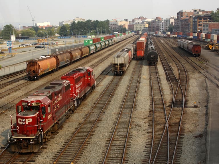 CPKC impulsa el crecimiento de la infraestructura ferrocarrilera en México en carga en apoyo al Plan México.