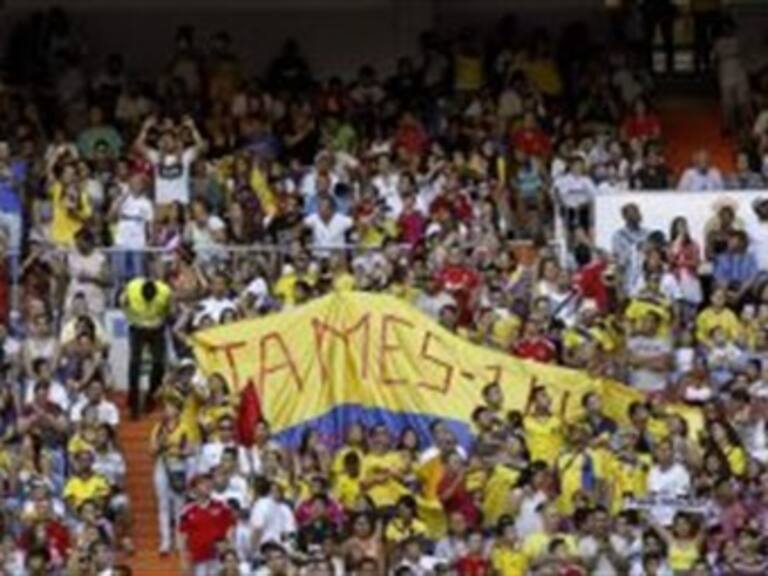 Asisten miles de colombianos al Bernabéu para ver a James