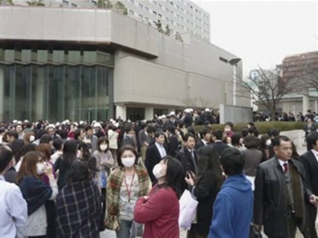 Reporta Japón 14 heridos por sismo de 6.2 grados