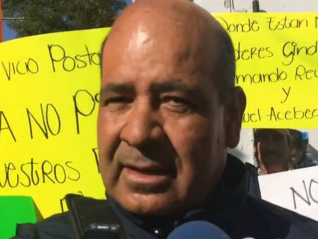 Se manifiestan trabajadores de Sepomex contra el despido de empleados