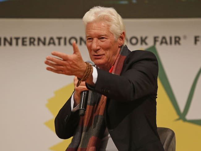 Richard Gere critica a Trump en la FIL Guadalajara y provoca abucheos por mención a Sheinbaum