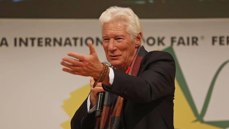 Richard Gere critica a Trump en la FIL Guadalajara y provoca abucheos por mención a Sheinbaum
