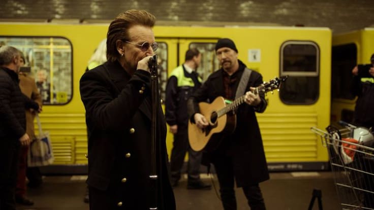 U2 sorprende a sus fans en el metro de Berlín