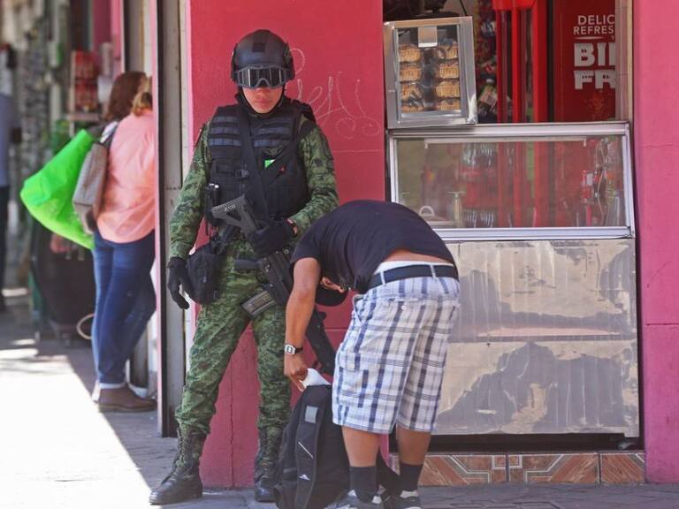 Aprueban en comisiones permanencia de militares en las calles 10 años más