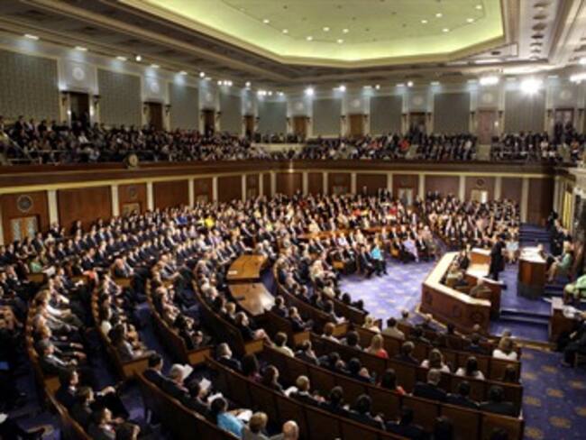 Eleva Cámara de Representantes de EU techo de deuda