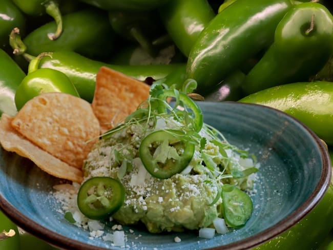 ¿Qué cocinar con chiles jalapeños? 3 recetas muy mexicanas y fáciles de preparar