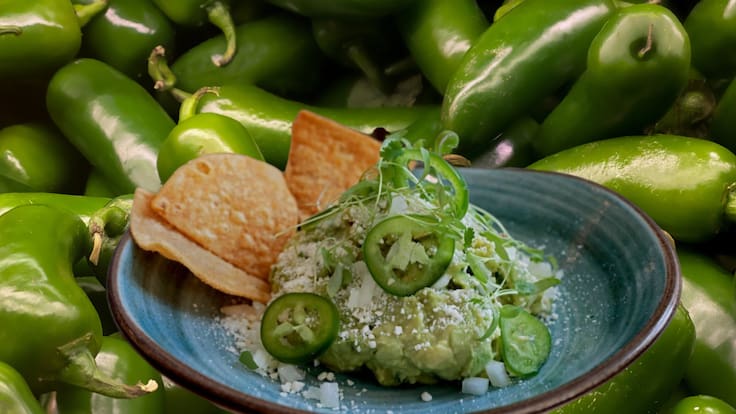 ¿Qué cocinar con chiles jalapeños? 3 recetas muy mexicanas y fáciles de preparar
