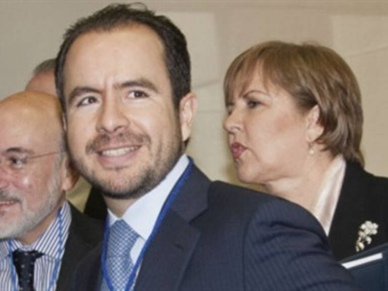 Pemex amplía denuncia contra César Nava