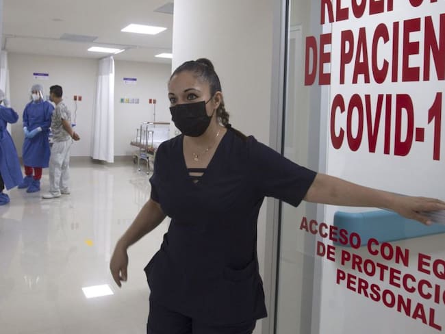 Suman 13,511 muertos y 113,619 contagios por COVID-19
