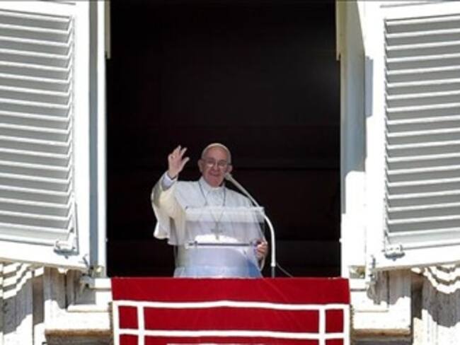 Papa pide perdón por escándalos en el Vaticano