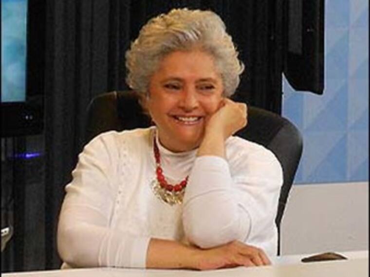 'Escribiendo la nueva historia o cómo dejar de ser víctima en doce sesiones'. Laura Esquivel, escritora. 19/02/13