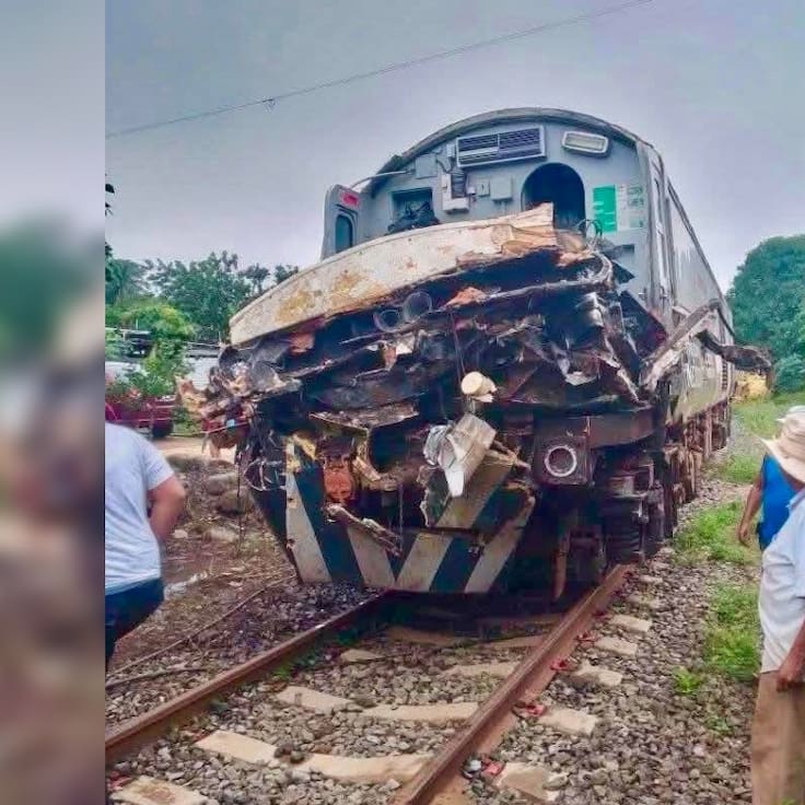 Tren Interoceánico choca contra tráiler en Chiapas; no se reportan lesionados