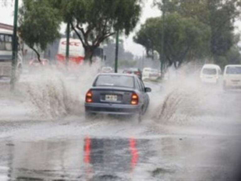 Provoca lluvia 84 encharcamientos en el Distrito Federal