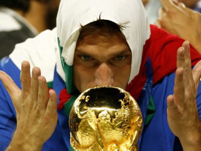 La FIFA le cambia el nombre a Francesco Totti al felicitarlo por su cumpleaños