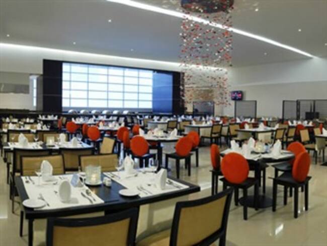 Reportan restauranteros de NL desplome en ventas nocturnas